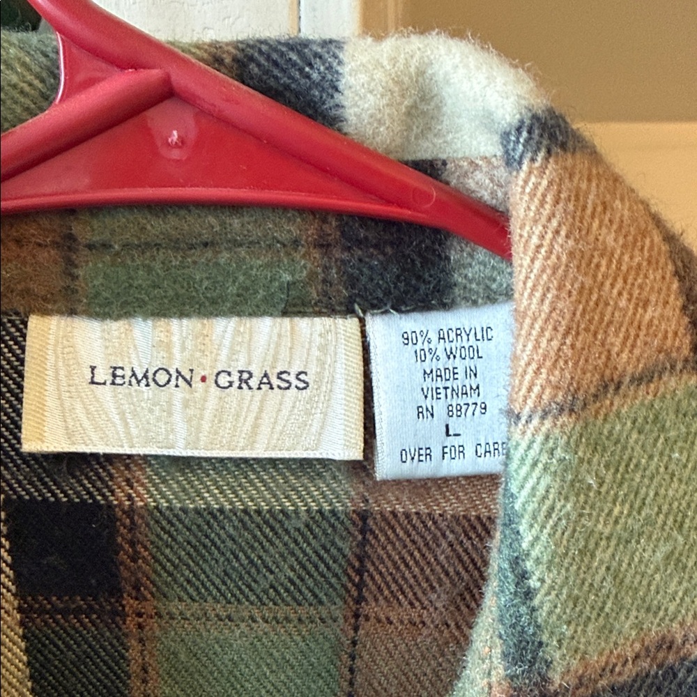 Cozy Plaid Button-Down Shirt - Picture 4 of 6